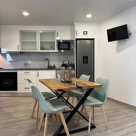 Raizes Al Semesterbostad